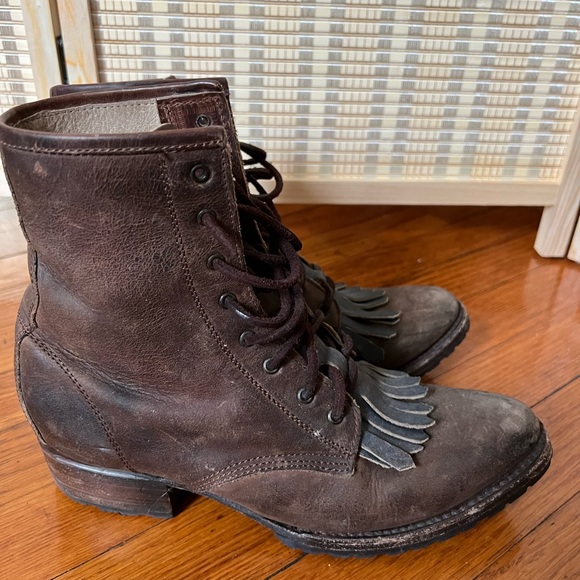 Freebird Lace up ankle boot - Picture 6 of 6